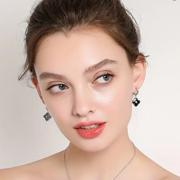 Sterling 925 Silver Jewelry White Flower Design Dangle Earrings - Picture 5 of 5